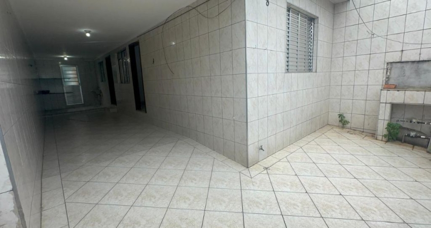 Aluga-se Casa 4 cômodos com 2 vagas – Independente – Jardim Santa Emília – Guarulhos/SP