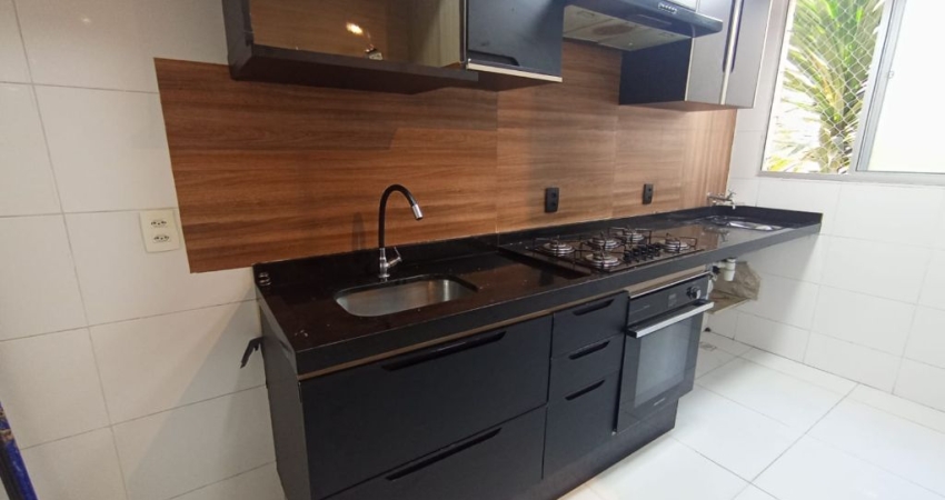 Aluga-se Apartamento 2 dormitórios com planejados no Jd Adriana