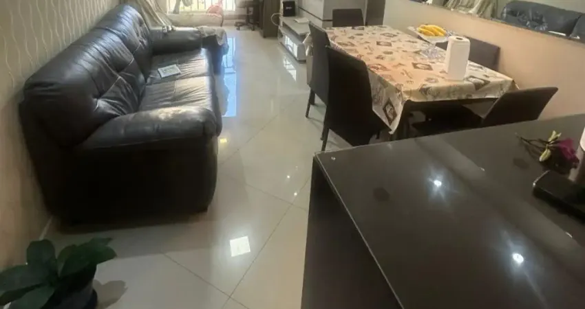 Aluga - se apartamento 2 dormitórios mobiliado na Vila Augusta