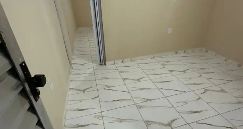 Aluga - se casa de 2 cômodos no jovaia em guarulhos - trav faria lima