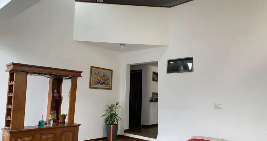 Casa para Venda em Salvador, ITAIGARA, 5 dormitórios, 3 suítes, 3 banheiros, 3 vagas