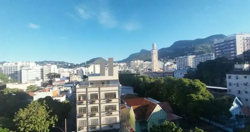 Rua Doutor Satamini - Apartamento á venda com 3 quartos - Vaga - Tijuca - Código 20557