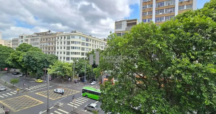 Apartamento 140m² a venda, tijuca tênis clube, original 3 quartos, salão em 3 ambientes, banheiro social, copa/cozinha, área de serviço, 1 vaga