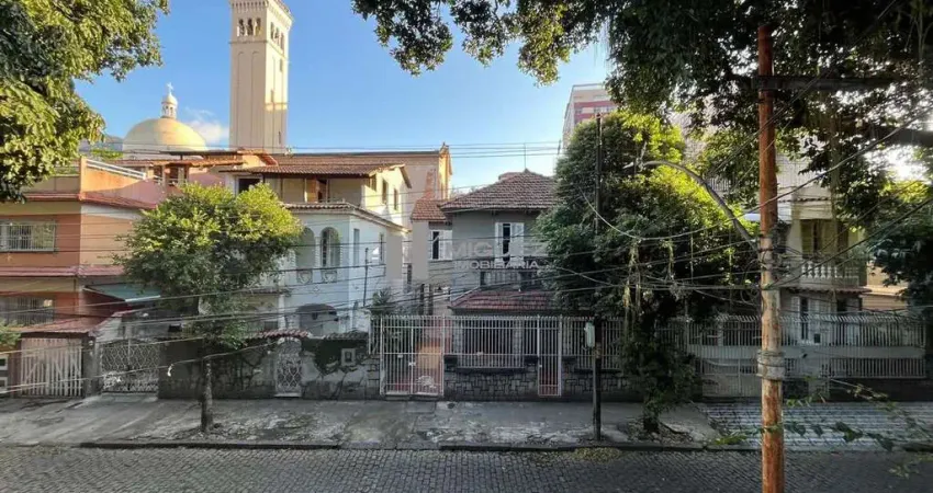 Vendo casa duplex com terraço na alberto de sequeira com 6 quartos.