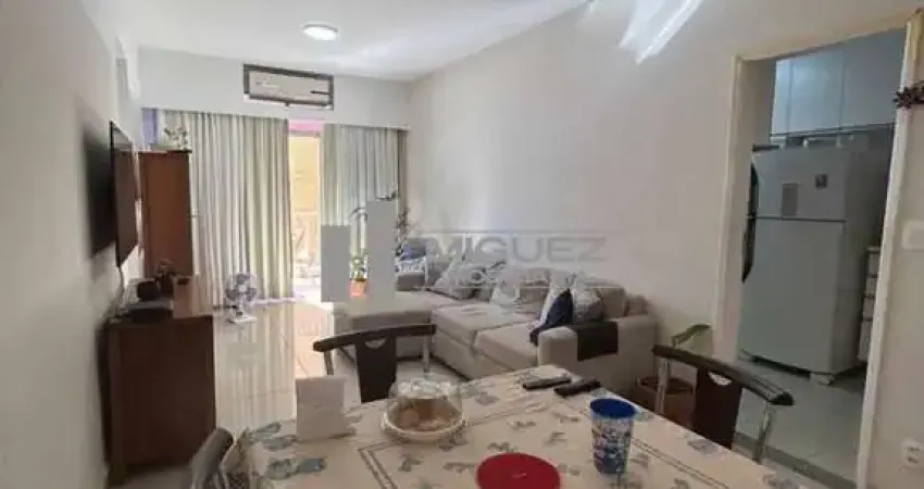 Vendo apartamento na tijuca, rua paralela a haddock lobo com varanda e 2 quartos, suíte, vaga na escritura com infraestrutura.