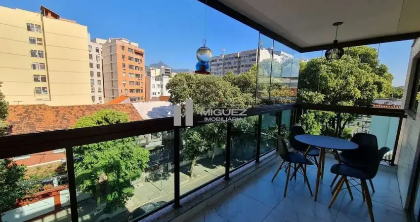 Belo apartamento com 3 quartos e varandão Gourmet!
