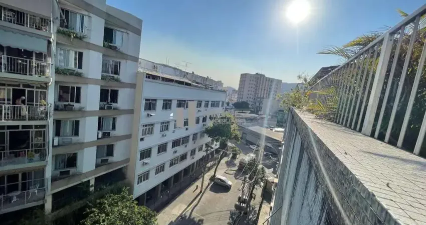 Cobertura linear à venda na rua padre francisco lanna! um verdadeiro recanto  no bairro de vila isabel! com uma varanda que é uma verdadeira área gourmet! aproximadamente 140m²!
