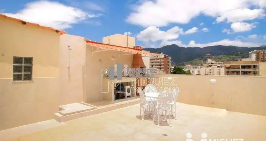 Cobertura a venda,  varanda,  3 quartos, suíte, banheiro social, cozinha planejada, área de serviço, 1 vaga na escritura - código:13701