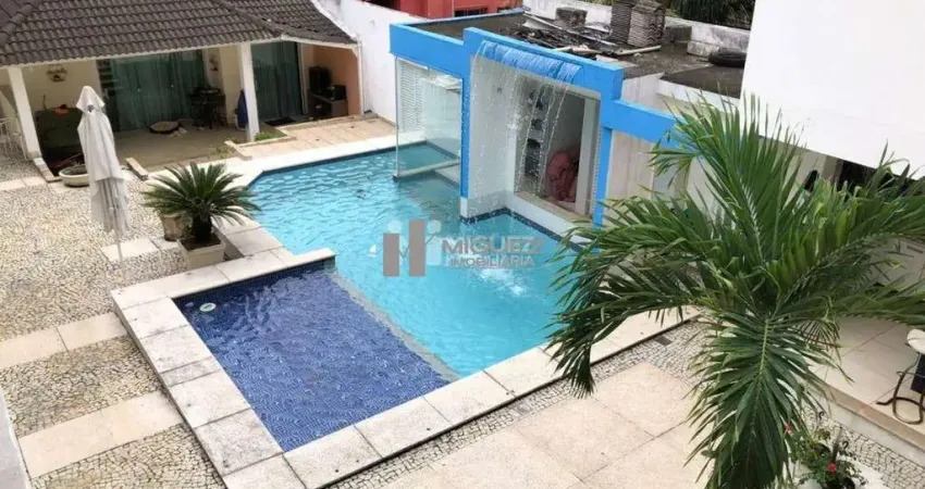 Casa à venda linear na Rua Marechal Jofre - Grajaú, sala, 4 quartos, 2 suítes, 6 vagas de garagem e piscina! São aproximadamente 330m²!