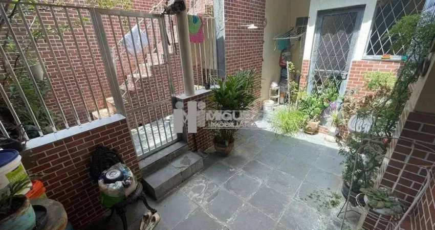 Casa linear à venda na rua travessa cerqueira lima, com aproximadamente 160m² no bairro do  riachuelo!