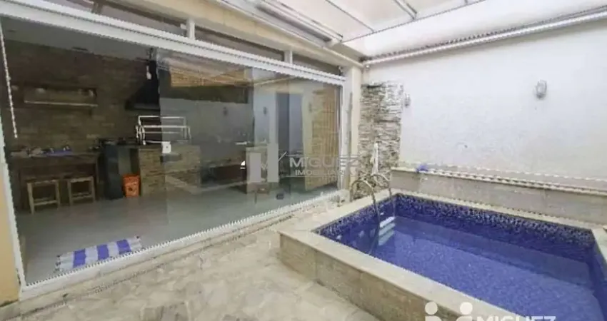 Casa de vila a venda, rua uruguai, tijuca, rj! área nobre! 3 quartos (1 suíte) toda modernizada com piscina, churrasqueira – 140 m²