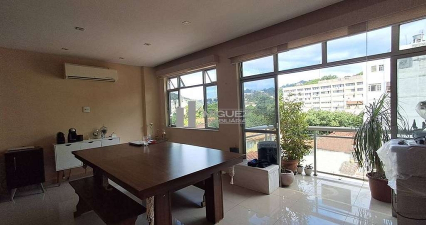 A VENDA, APARTAMENTO JUNTO A PRAÇA DEL VECCHIO, DE VARANDA, VISTA PANORÂMICA, 3 QUARTOS, SUÍTE, COZINHA PLANEJADA, 2 VAGAS NA ESCRITURA EM RUA CITISO
