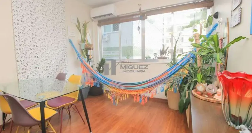 Apartamento a venda na Praça Afonso Pena, a 100 metros do metrô! 2 quartos com vaga na escritura.