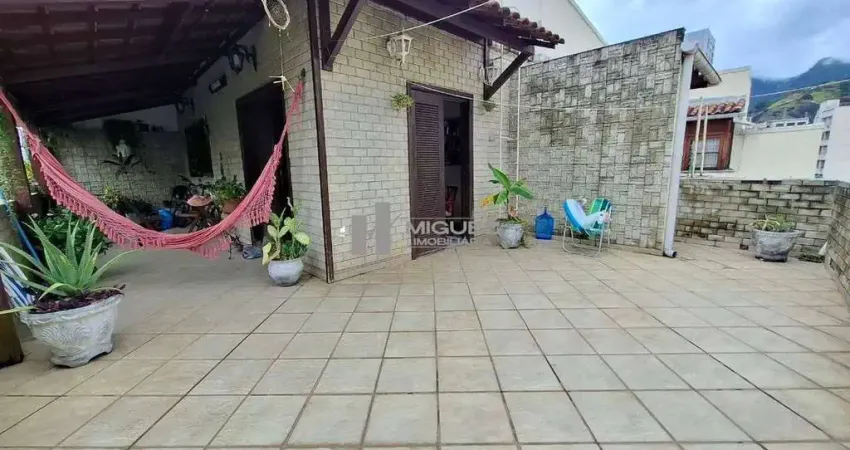 RUA DONA DELFINA, ÁREA NOBRE , COBERTURA LINEAR, VARANDÃO, 3 QUARTOS, 1 SUÍTE, DEPENDÊNCIA COMPLETA.