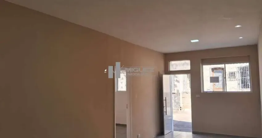 CASA À VENDA - RUA PEREIRA SOARES, 3 QUARTOS COM QUINTAL EM RUA ESTRITAMENTE RESIDENCIAL