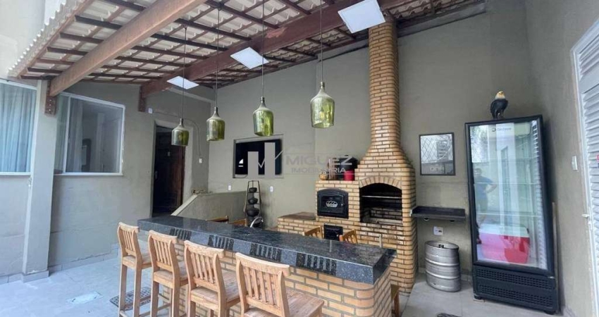 Apartamento sala 2 quartos com área externa à venda na Rua do Bispo - Rio Comprido.