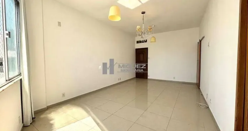 Excelente apartamento à venda no melhor trecho da Rua Conde de Bonfim - Tijuca, 3 quartos com 110m², vaga de garagem na escritura e proximidade de tudo!