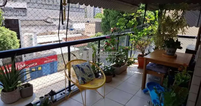 Apartamento a venda na Rua Delgado de Carvalho,  próximo a Conde de Bomfim. Varandão,  sala ampla, 2 quartos sendo uma suite, banheiro social, cozinha ampla, 1 vaga de garagem.
