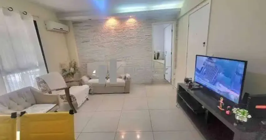 Apartamento à venda proximidades do metrô Afonso Pena e Largo da Segunda Feira - Varanda e dois quartos, condomínio com Infra total