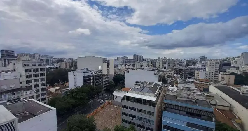 Apartamento à venda com 130m² - Próximo Metrô Afonso Pena 4 quartos, suíte e duas vagas - Na Av. Melo Matos próximo á todo comércio