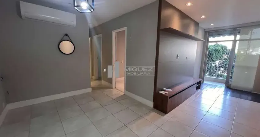 APARTAMENTO A VENDA RUA URUGUAI ( TIJUCA) VARANDA, 3 QUARTOS 1 SUITE, 1 VAGA DE GARAGEM.