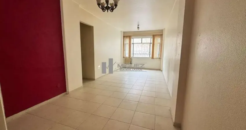 Rua Marques de valença, À 350m do metrô são Francisco Xavier. 1 sala, 2 quartos, 1 vaga de garagem.