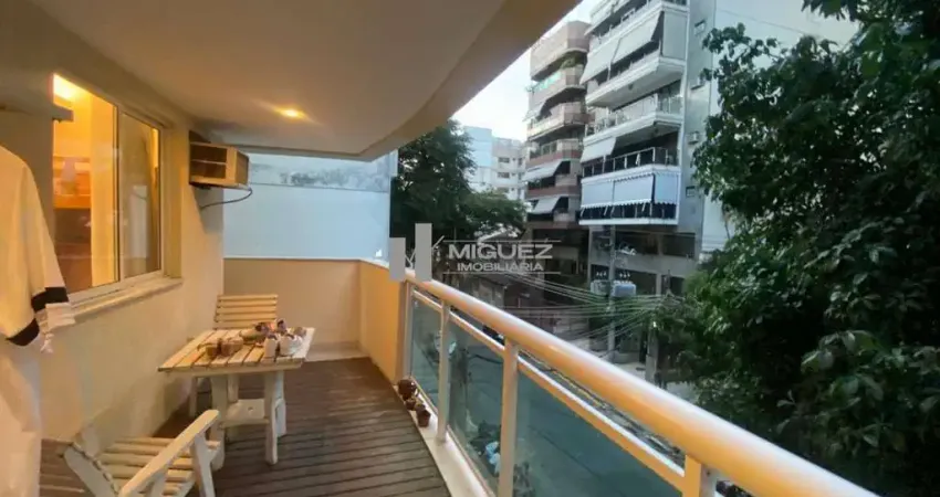 Apartamento à venda rua guaxupe tijuca varanda sala 3 quartos sendo (1) suíte 2 vagas de garagem.