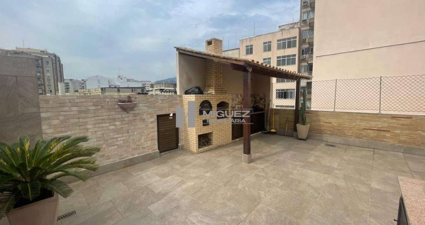 Cobertura linear à venda salão 3 quartos terraço gourmet com aproximadamente 175m² apenas 100 metros do Colégio Militar e 190m² do Colégio Pedro Segundo. Localizado na Rua General Canabarro no bairro 