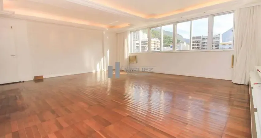 Apartamento à venda tijuca  localização privilegiada rua itacuruça, 3 quartos sendo 1 suíte 1 vaga de garagem 130m²