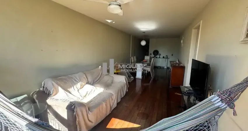 OPORTUNIDADE!!! COBERTURA A VENDA, 200M² 4 QUARTOS, SENDO 1 SUITE, TERRAÇO MARAVILHOSO, 2 VAGAS DE GARAGEM.