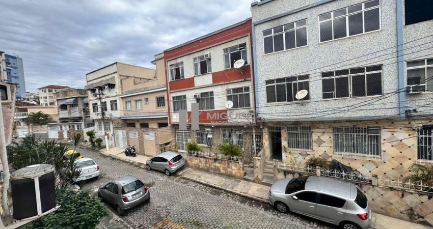 VENDO APARTAMENTO EM VILA FECHADA, RUA CAPITÃO RESENDE (CACHAMBI) 2 QUARTOS, 95M² 1 VAGA DE GARAGEM.