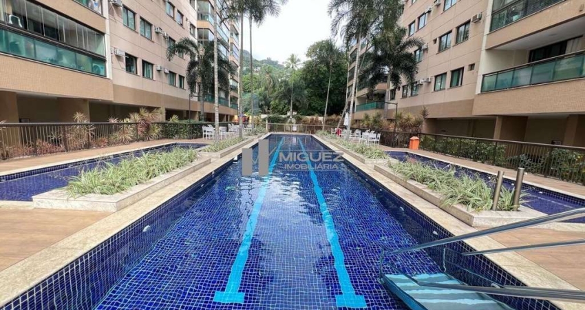 Lindo apartamento todo decorado, à venda no Condomínio Aquarela Carioca. Varanda Gourmet, sala, 2 quartos, suite e vaga de garagem. Condominio com infraestrutura total 70m².
