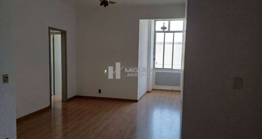 OPORTUNIDADE! Apartamento com 2 quartos à venda na Rua Teodoro da Silva. Debruçado ao Shopping Boulevard.
