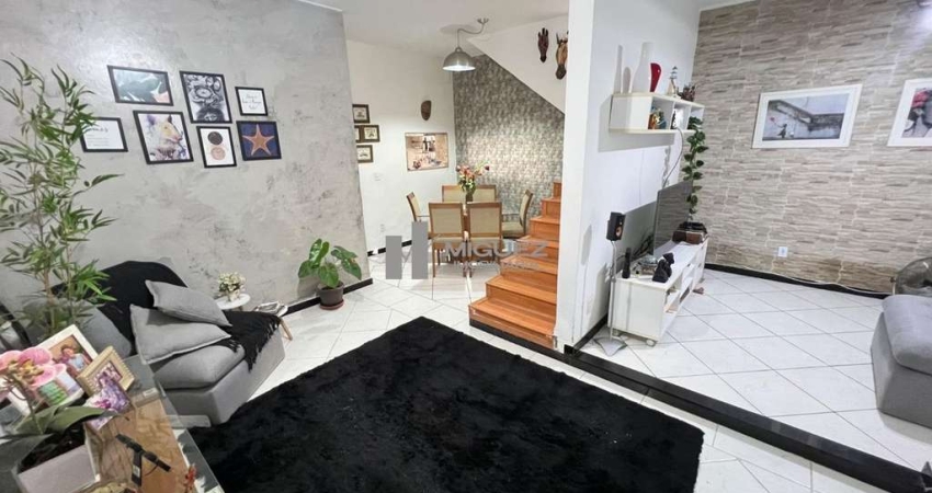 Casa Duplex espetacular a venda - Sala em 2 ambientes, 3 quartos, 1  vaga de garagem.