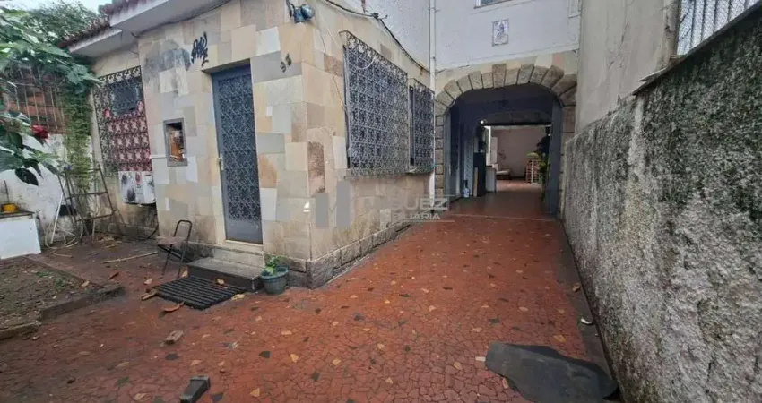Casa a venda na rua vicente licínio, contendo 4 quartos, jardim de inverno, churrasqueira, vaga para 5 carros