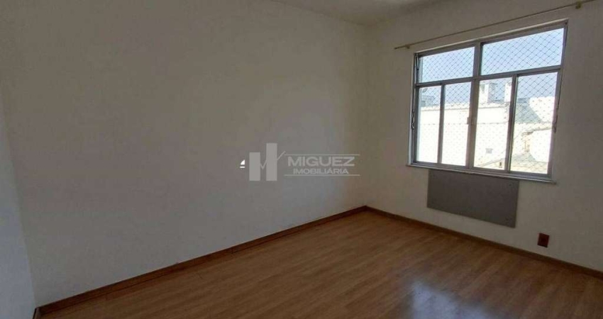 Ótima oportunidade, Vila Isabel, Apartamento à venda, 2 quartos, estrategica localização frente Shopping Boulevard. Agende visita e compre já !