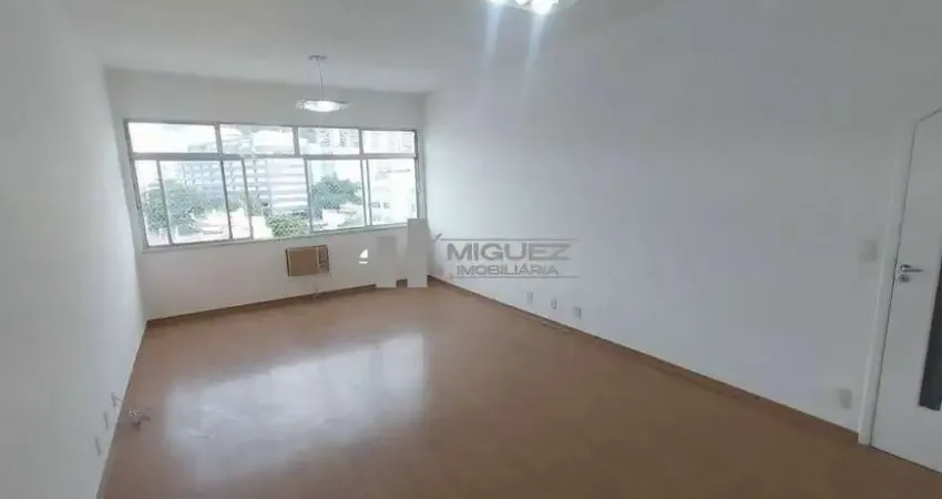 À venda: apartamento de 3 quartos, 2 suítes e 2 vagas, situado na Rua Haddock Lobo, próximo club Municipal, metrô..! Tijuca. Código 21795