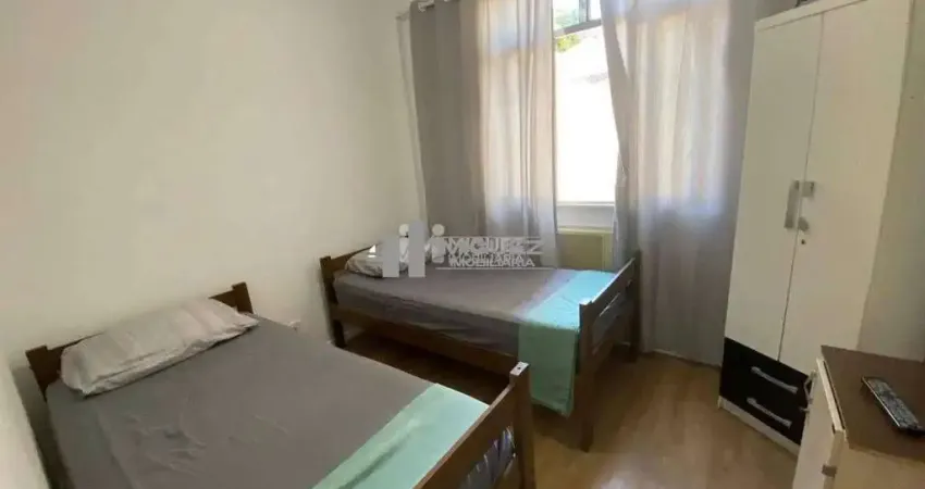 Tijuca, À venda apartamento na Rua Visconde de Figueiredo, 2 quartos.