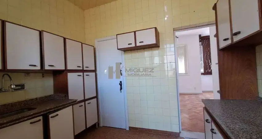 À venda apartamento na rua Citiso, perto da praça Del Vecchio, 2 quartos, suíte.