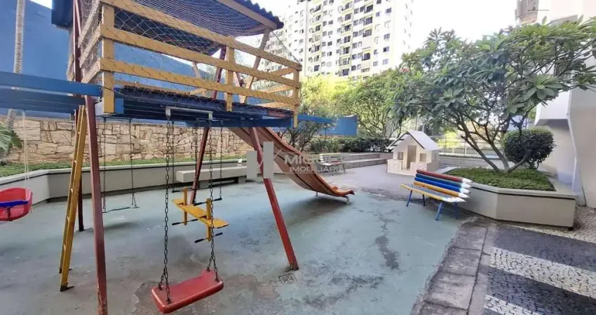 Realize seu sonho de morar na Tijuca! Apartamento a venda no Condomínio Santa Amélia, com varanda, 2 quartos, sala, cozinha, banheiro e vaga de garagem. A infraestrutura completa do condomínio proporc