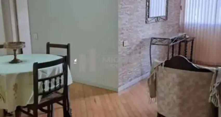 Apartamento a venda na Tijuca sala em 2 ambientes 2 quartos sendo 1 suite banheiro social com uma vaga de garagem na escritura, colado ao metrô e a Praça Afonso Pena