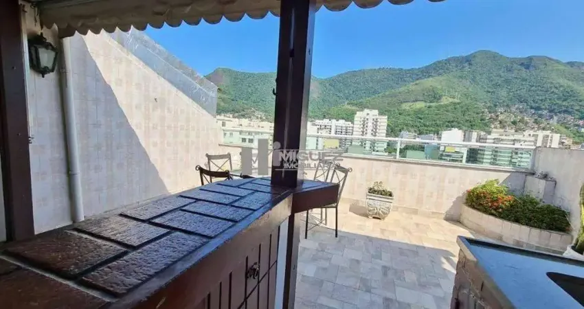 Na tijuca, uma cobertura duplex à venda com 4 quartos (1 suíte) e 2 vagas na escritura, pertinho do metrô uruguai. ideal para viver com conforto e praticidade. fale conosco e agende sua visita!