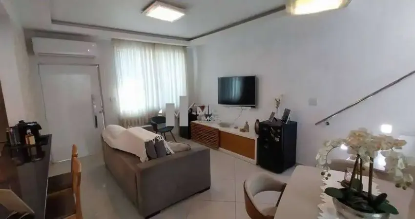 Na tijuca, uma casa à venda com 4 quartos (1 suíte) e 2 vagas de garagem, pertinho do shopping tijuca. espaço e praticidade para sua família. contate-nos hoje e venha conhecer!