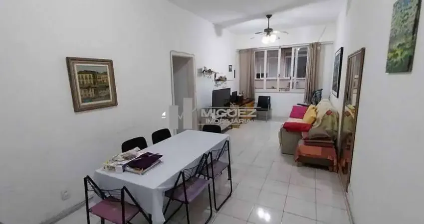 Oportunidade única na Tijuca! Apartamento à venda com 3 quartos (1 suíte) e 1 vaga de garagem, bem ao lado da Praça e do Metrô Afonso Pena. Ideal para viver com comodidade. Fale conosco hoje e conheça