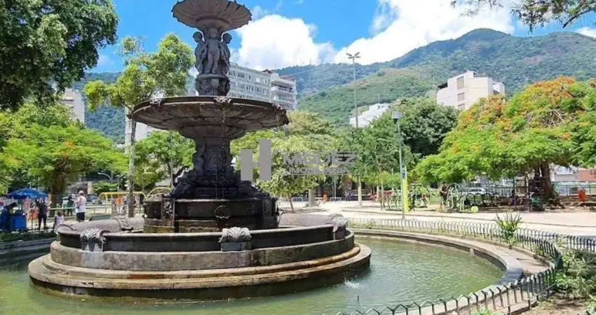 Apartamento à venda na tijuca, rua radmaker, com vista para a praça xavier de brito! são 160 m², sala, 3 quartos (1 suíte) e vaga, a 600 metros do metrô uruguai. conforto e localização perfeita. conta