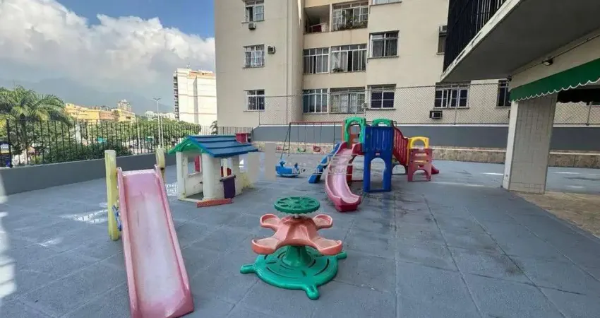 No maracanã, um apartamento à venda com 1 suíte e closet, banheiro social e 1 vaga na escritura, próximo ao boulevard 28 de setembro. localização e praticidade para você. contate-nos e conheça!