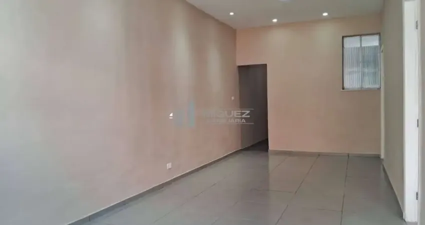 Casa à venda na tranquila rua pereira soares! 3 quartos amplos, quintal espaçoso e localização em rua estritamente residencial. perfeita para quem busca sossego e conforto. entre em contato e venha co