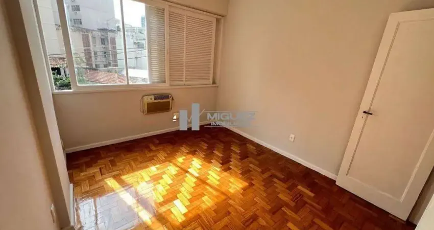 Na tijuca, próximo ao metrô saens peña: apartamento à venda com 2 quartos, dependência completa e 75m². excelente opção para quem busca localização e funcionalidade.