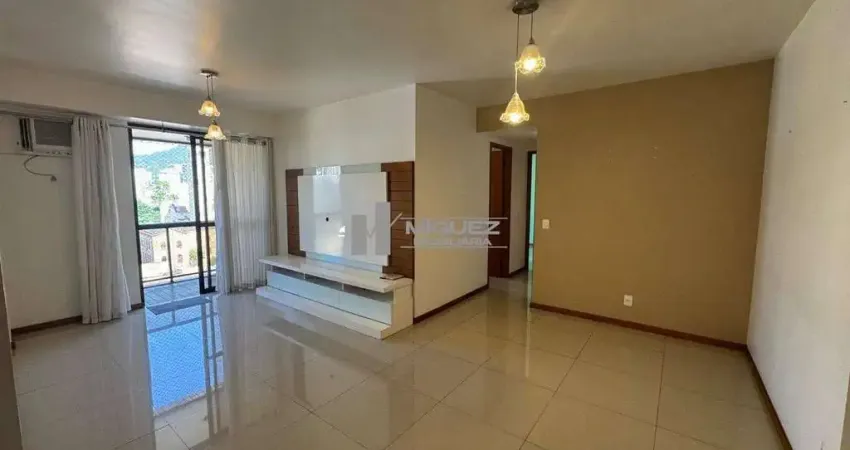 Viva com conforto! Apartamento à venda na Tijuca, com varandão, 2 quartos, vaga, sol da manhã e infraestrutura, a passos do Metrô Afonso Pena. Fale conosco agora!