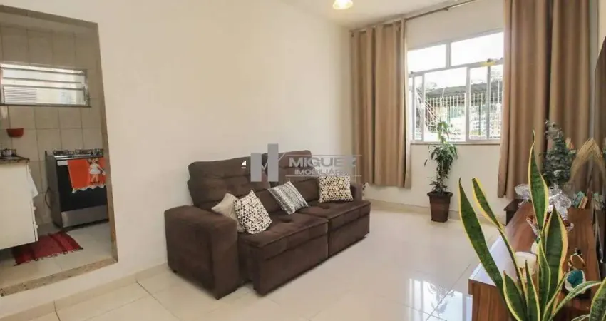 Rua Riachuelo: cobertura à venda com 2 quartos e 70m². Planta funcional, ideal para quem valoriza espaço externo e localização central.